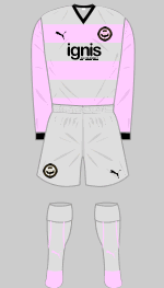 the jags 2008-09 pink/grey away strip